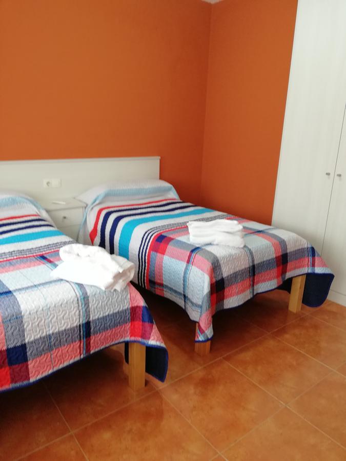 O Encontro Hostel ฟินิสแตร์เร ภายนอก รูปภาพ